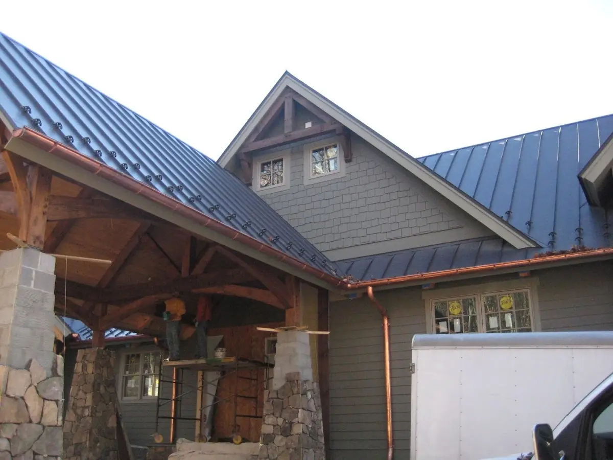 Craftsman Roofing team delivering quality roofing work in Tariffville